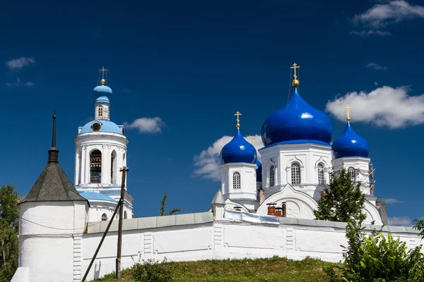 Православный монастырь в Боголюбове — стоковое фото