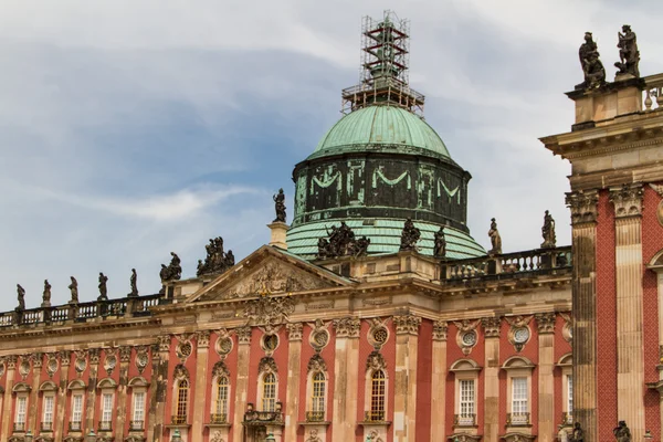 O Novo Palácio de Sanssouci parque real em Potsdam, Alemanha — Fotografia de Stock