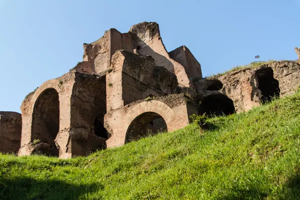 Ruínas romanas em roma, fórum — Fotografia de Stock