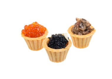 kırmızı, siyah ve mantar havyar ile kanepeler