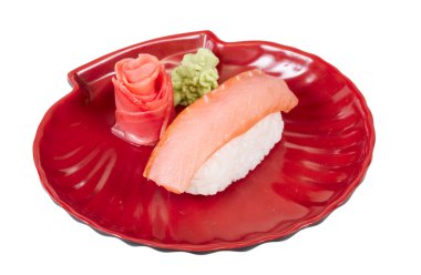 Beyaz arka plan ile Somon suşi