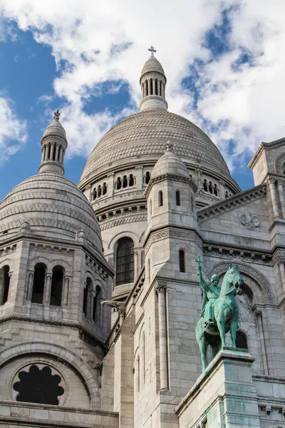 圣心大教堂、 蒙马特高地、 巴黎、 法国的外部体系结构 — 图库照片