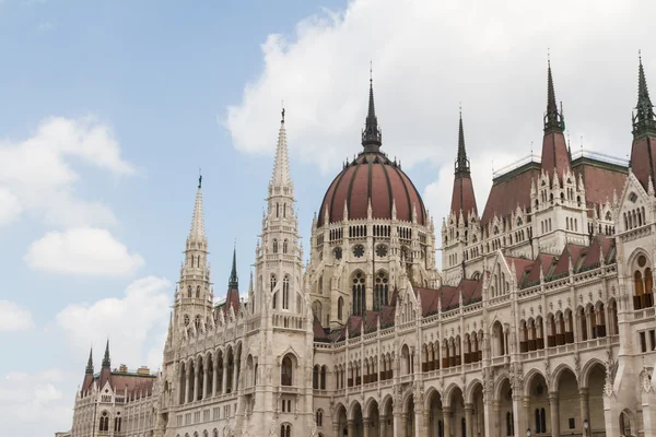 Budapest, byggnaden av parlamentet (Ungern) — Stockfoto