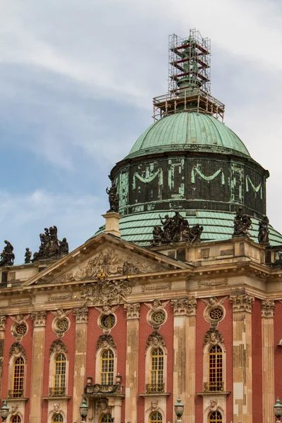 El nuevo palacio del parque real de Sanssouci en Potsdam, Alemania — Foto de Stock