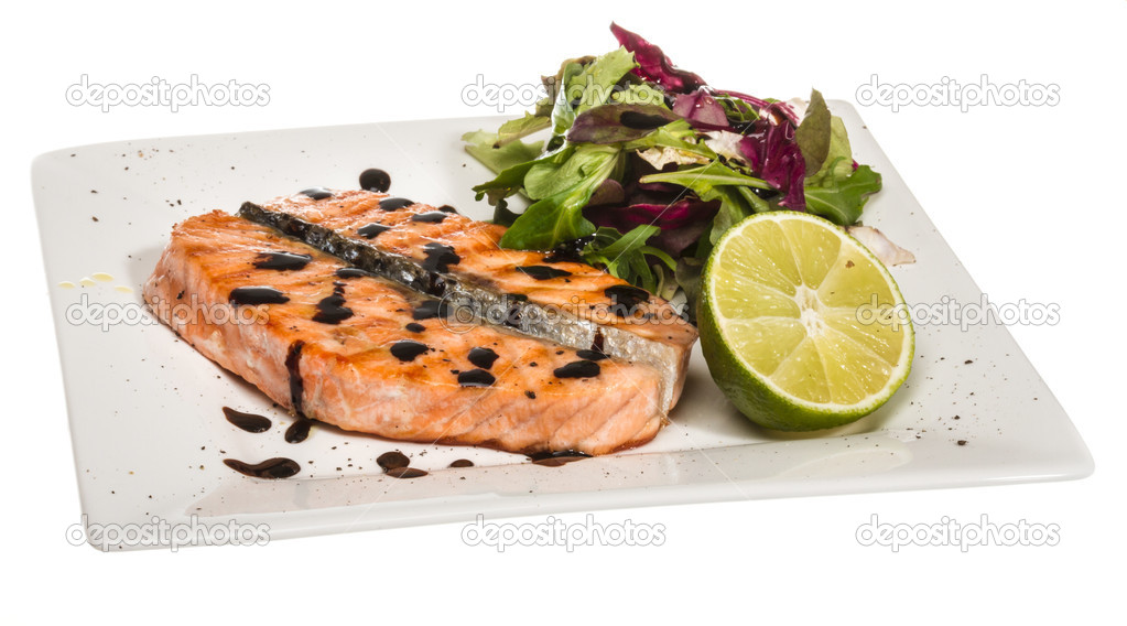 Savory fish portion : roasted norwegian salmon fillet garnished