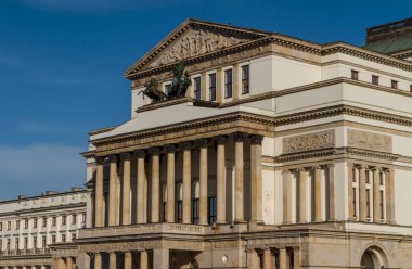 Varşova, Polonya - ulusal opera evi ve Ulusal Tiyatro binası