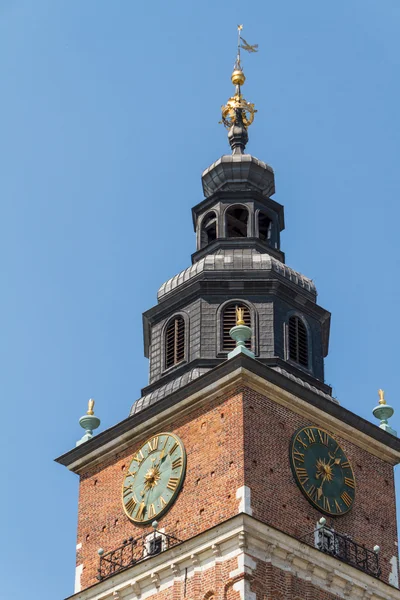 Stadhuis toren op het belangrijkste plein van Krakau — Stockfoto