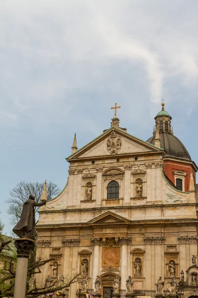 Iglesia de los Santos Pedro y Pablo en el casco antiguo de Cracovia, Polonia —  Fotos de Stock