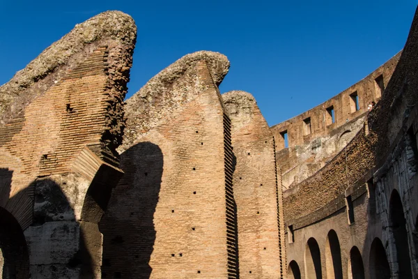 Kolosseum i krom, itali — Stockfoto