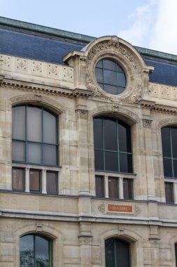 güzel Paris sokaklarında