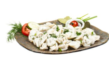 geleneksel Rus yemeği - mantı kase