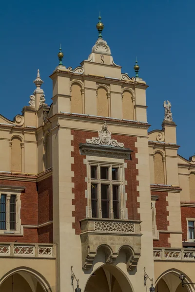Garip bakış açısı, Polonya Krakow bina sukiennice — Stok fotoğraf