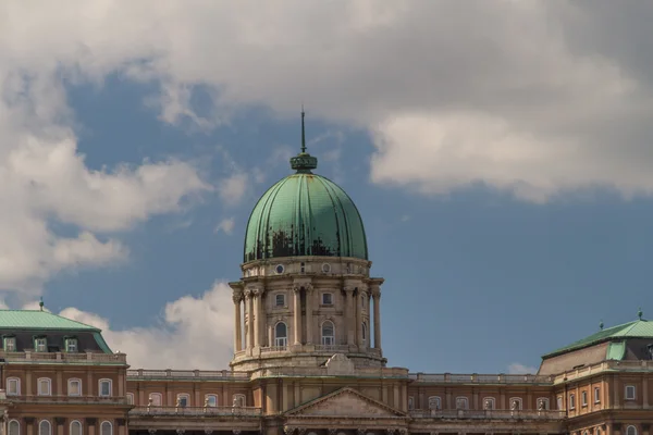 Zabytkowy pałac królewski w Budapeszcie — Zdjęcie stockowe