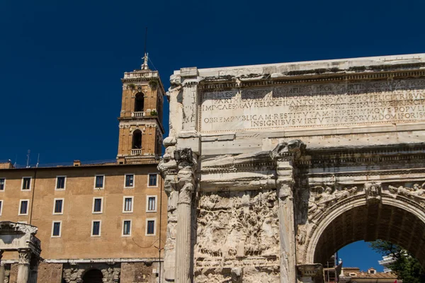 Руины в Риме, форум — стоковое фото