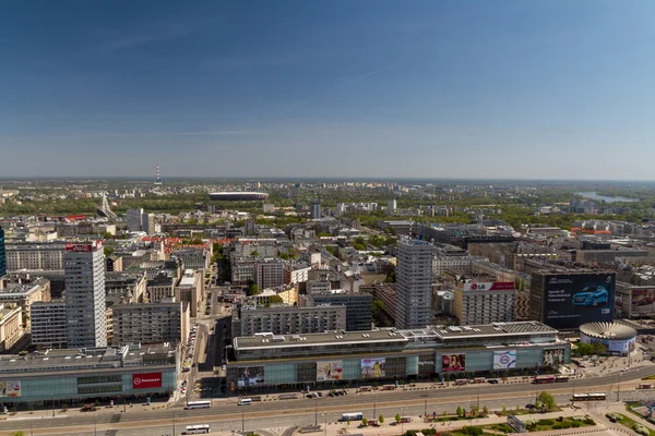 Warszawas skyline med Warszawa torn — Stockfoto