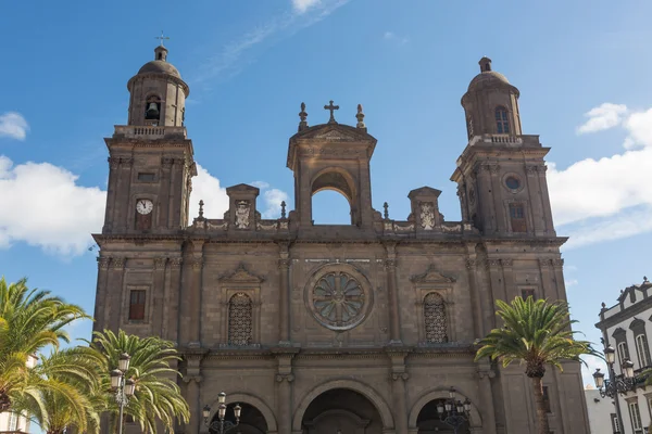 大教堂的加那利群岛，在拉斯帕尔马德广场圣安娜 — 图库照片