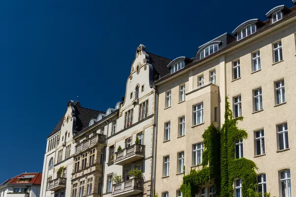 Rij van gebouwen in Berlijn, Duitsland — Stockfoto