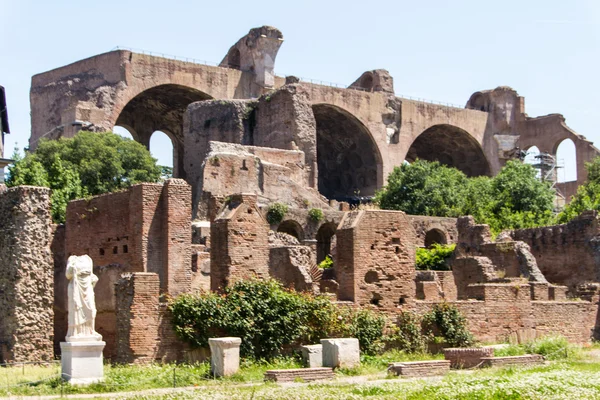 Romeinse ruïnes in Rome, forum — Stockfoto