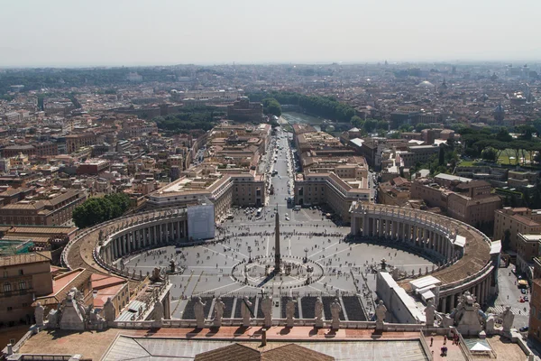 St. Peter's Square from Rome in Vatican State — Stock Photo, Image