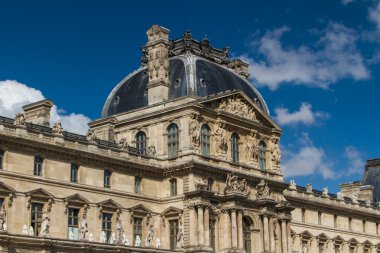 Paris - Haziran 7: louvre louvre müzesinde 7 Haziran 2012 tarihinde bina