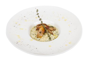 lezzetli risotto yemek otlar ve mantarlı whit üzerinde fotoğraf