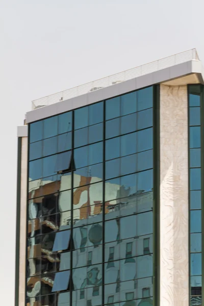 LISBON - JUNE 30: Urban Lisbon architecture on June 30, 2012 in — Stock Photo, Image