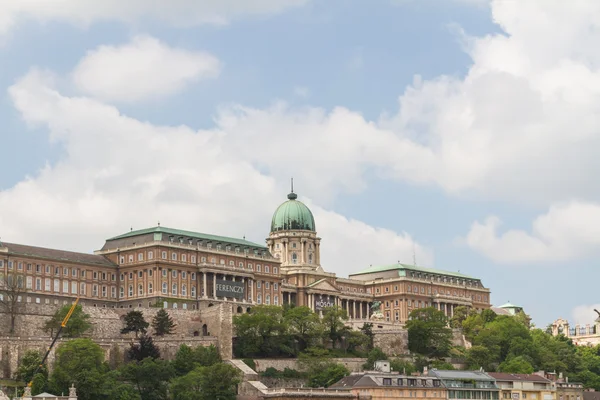 Zabytkowy pałac królewski w Budapeszcie — Zdjęcie stockowe