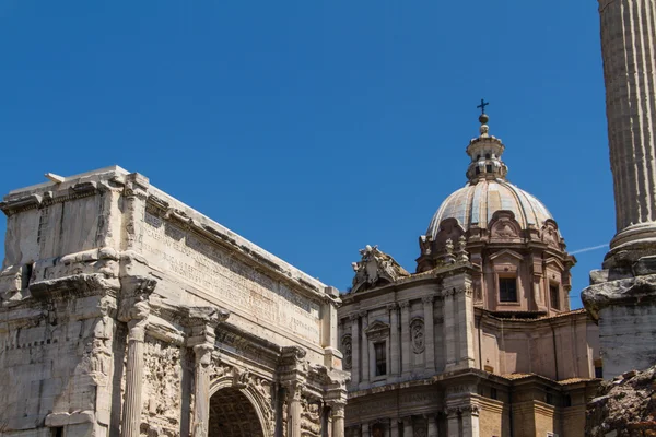 Ruinas romanas en Roma, foro — Foto de Stock