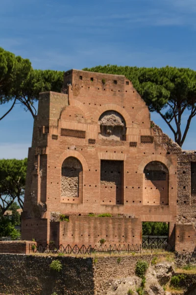 Ruínas romanas em roma, fórum — Fotografia de Stock