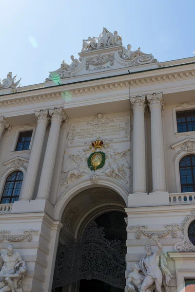 Pałac Hofburg i pomnik. Vienna.Austria. — Zdjęcie stockowe