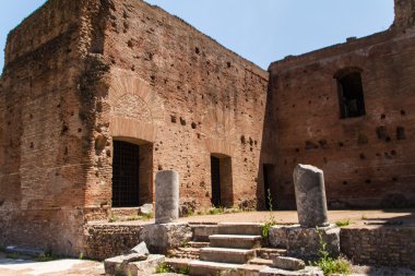 Roma harabeleri, forum