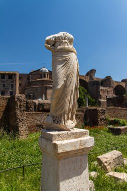 Roma harabeleri, forum