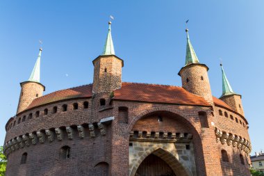 krakow - Avrupa, Polonya'nın en iyi korunmuş barbican kapısına