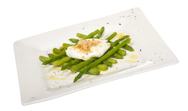 Insalata fresca con asparagi, uova e crostini — Foto Stock
