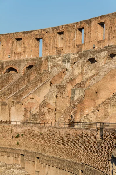 Colosseum in rome, italie — Photo