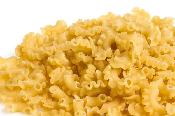 Italienische Pasta (Makkaroni) isoliert auf weißem Hintergrund — Stockfoto