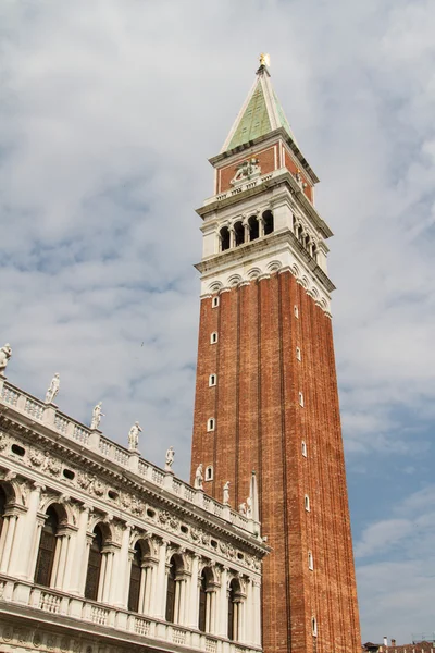 Του Αγίου Μάρκου campanile - campanile di san marco στα ιταλικά, το bel — Φωτογραφία Αρχείου