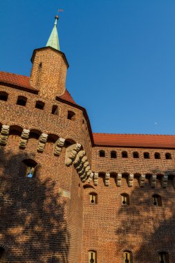 krakow - Avrupa, Polonya'nın en iyi korunmuş barbican kapısına