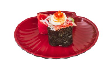 suşi kani beyaz b izole Yengeç karides soslu dilimleri ile