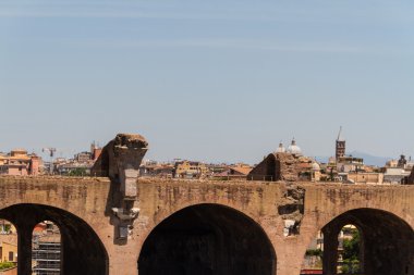 Roma harabeleri, forum
