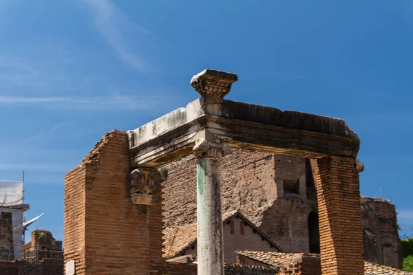 Ruínas romanas em roma, fórum — Fotografia de Stock