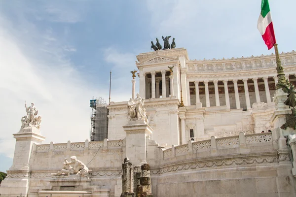 Binicilik anıt victor emmanuel II Vittoriano'ya gün yakın — Stok fotoğraf