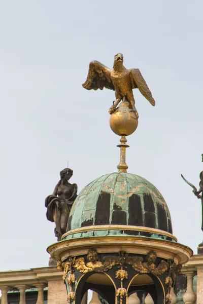 O Novo Palácio de Sanssouci parque real em Potsdam, Alemanha — Fotografia de Stock