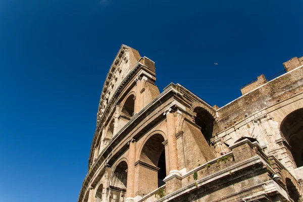 Coliseo en roma, italia — Foto de Stock