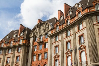 güzel Paris sokaklarında