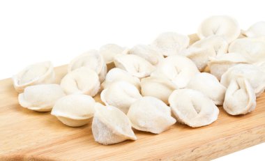 ahşap tahta üzerinde biraz çiğ köfte