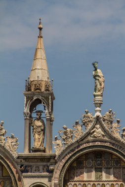Saint işaretleri Bazilikası, katedral, kilise heykel mozaik ayrıntıları doge Sarayı Venedik İtalya