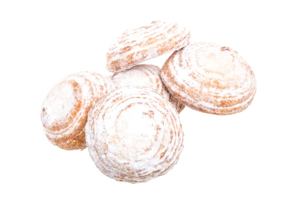Haldy chutné cookies izolovaných na bílém pozadí — Stock fotografie