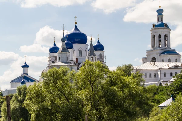 Православный монастырь в Боголюбове — стоковое фото