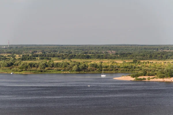 Gran vista sobre el río Volga en Nizhny Novgorod, Rusia — Foto de Stock